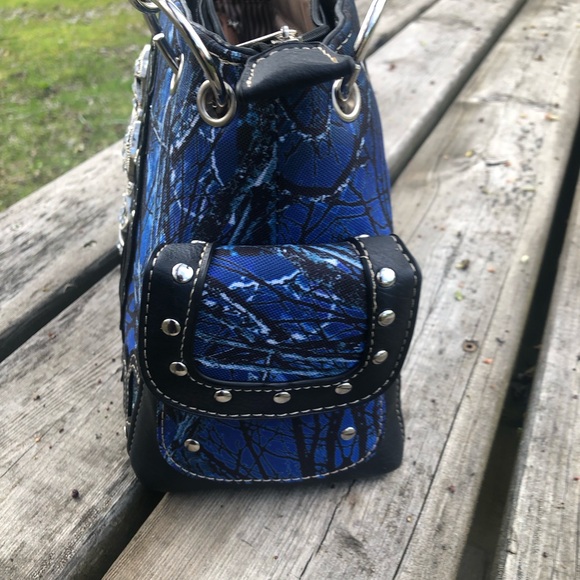 Western Style Blue and Black Shoulder Bag - Picture 5 of 11